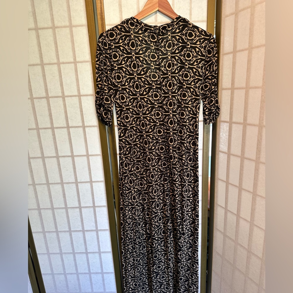 YIREH Dress - Picture 3 of 3